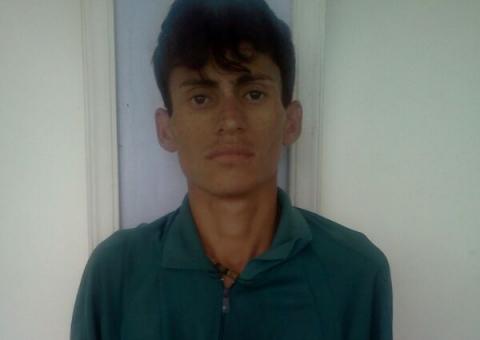 Magrelo é flagrado em cima de magrela alheia no Alvorada