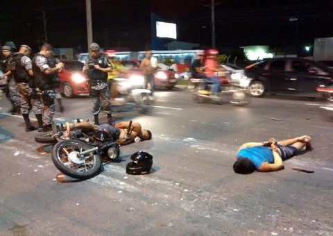 Polícia Militar persegue e prende assaltantes que fugiam em moto