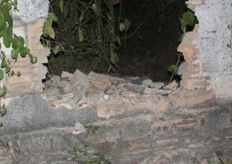 Homem é morto por apedrejamento  em terreno próximo ao Cecomiz