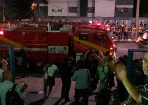 Fogo na FAMETRO: Incêndio na unidade da Constantino Nery
