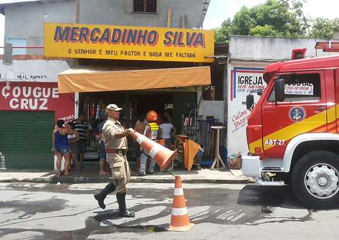 Ferro de passar causa incêndio em Manaus