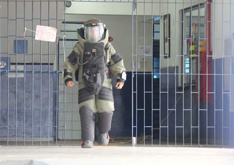 Bomba assusta eleitores e para votação no Alvorada 2