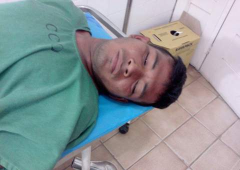 Ladrão tenta fugir da polícia, cai de moto e fica com o pé partido