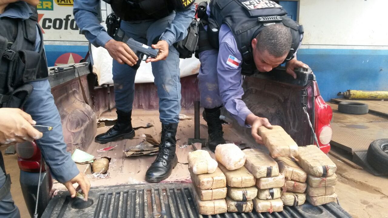 Mais de 50 kg de cocaína e oxi são aprendidos na BR-319