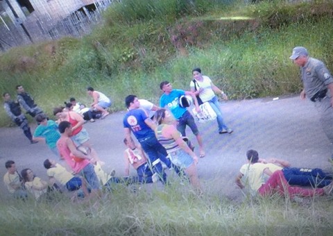 No Acre, jovem bêbado atropela 10 pessoas e foge sem prestar socorro