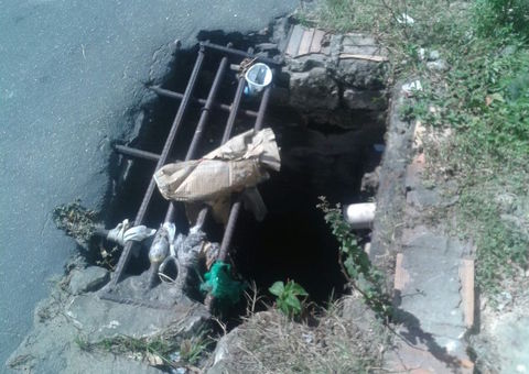 Mulher é lançada dentro do esgoto após ser atingida por carro em Manaus