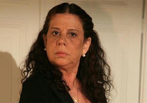 Com dificuldades financeiras, atriz ganha papel em série da Globo