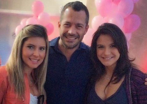 Malvino Salvador e Kyra Gracie fazem chá de bebê 