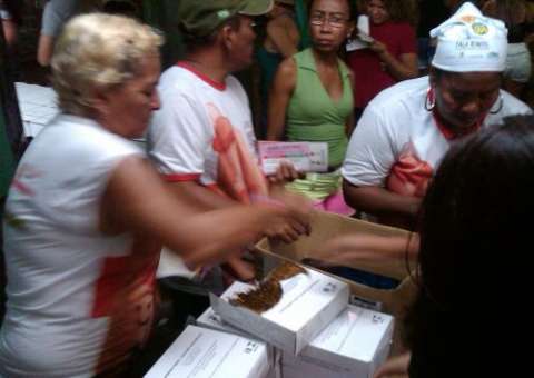 Apam faz ação de prevenção à Aids e DSTs no Morro da Liberdade