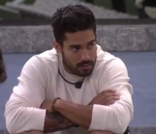 Emparedado, Arcrebiano alerta Caio e Rodolffo sobre Karol Conká: 'Cuidado'