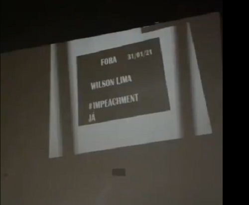 Vídeo: Governador do AM é alvo de novo protesto e pedidos de impeachment