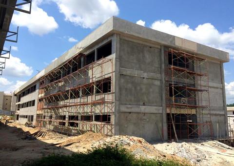 Governo do Estado executa obras escolares visando ampliar a rede de ensino para 2015‏