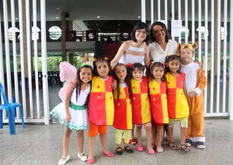 Alunos da Semed participam de comemoração ao Dia Nacional do Livro Infantil