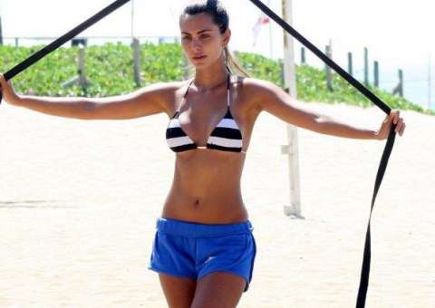  Filha de Datena mostra corpo sarado em dia de lazer