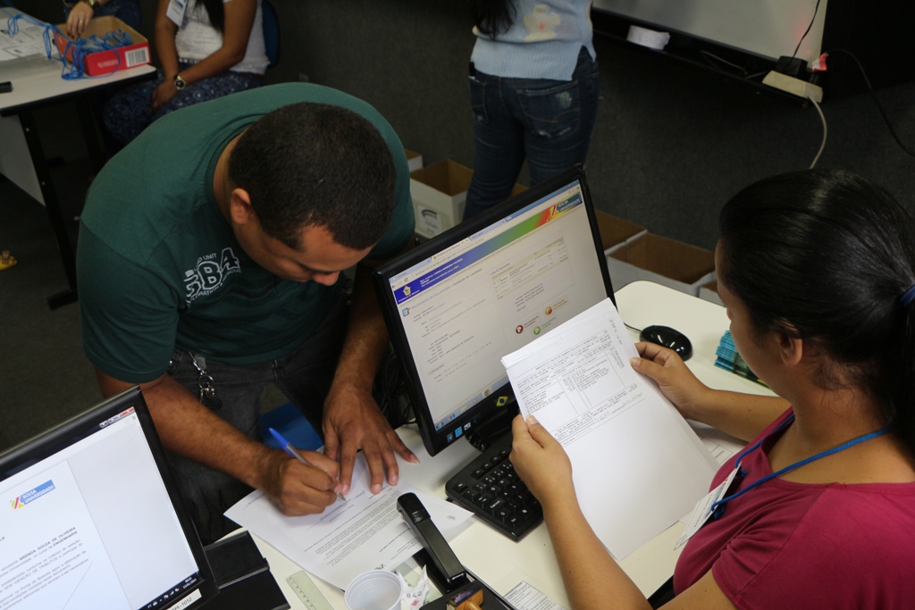 Prazo para entrega de documentos do Bolsa Universidade encerra sexta