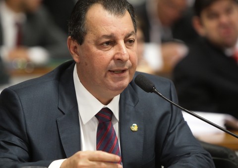 Omar Aziz defende aprovação de emenda que beneficia servidores da Suframa