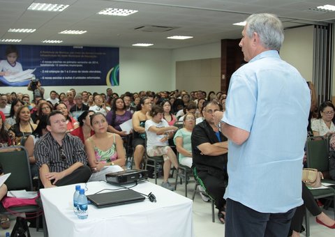 Gestores conhecem diretrizes do novo Plano Nacional de Educação
