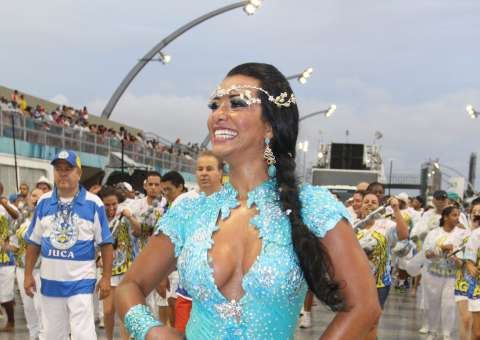 Cinthia Santos diz que está pronta para o desfile da Águia de Ouro