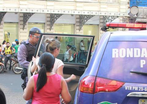 CRO-AM flagra estudantes fazendo atendimento ilegal de odontologia em clínica no Centro de Manaus