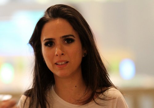 Tatá Werneck nega romance com bonitão: "Foi maldade do fotógrafo"