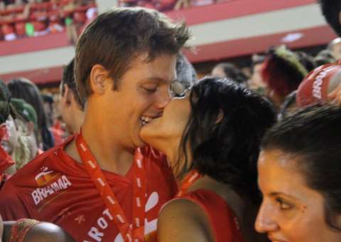  Fábio Porchat beija muito no último dia do Carnaval carioca