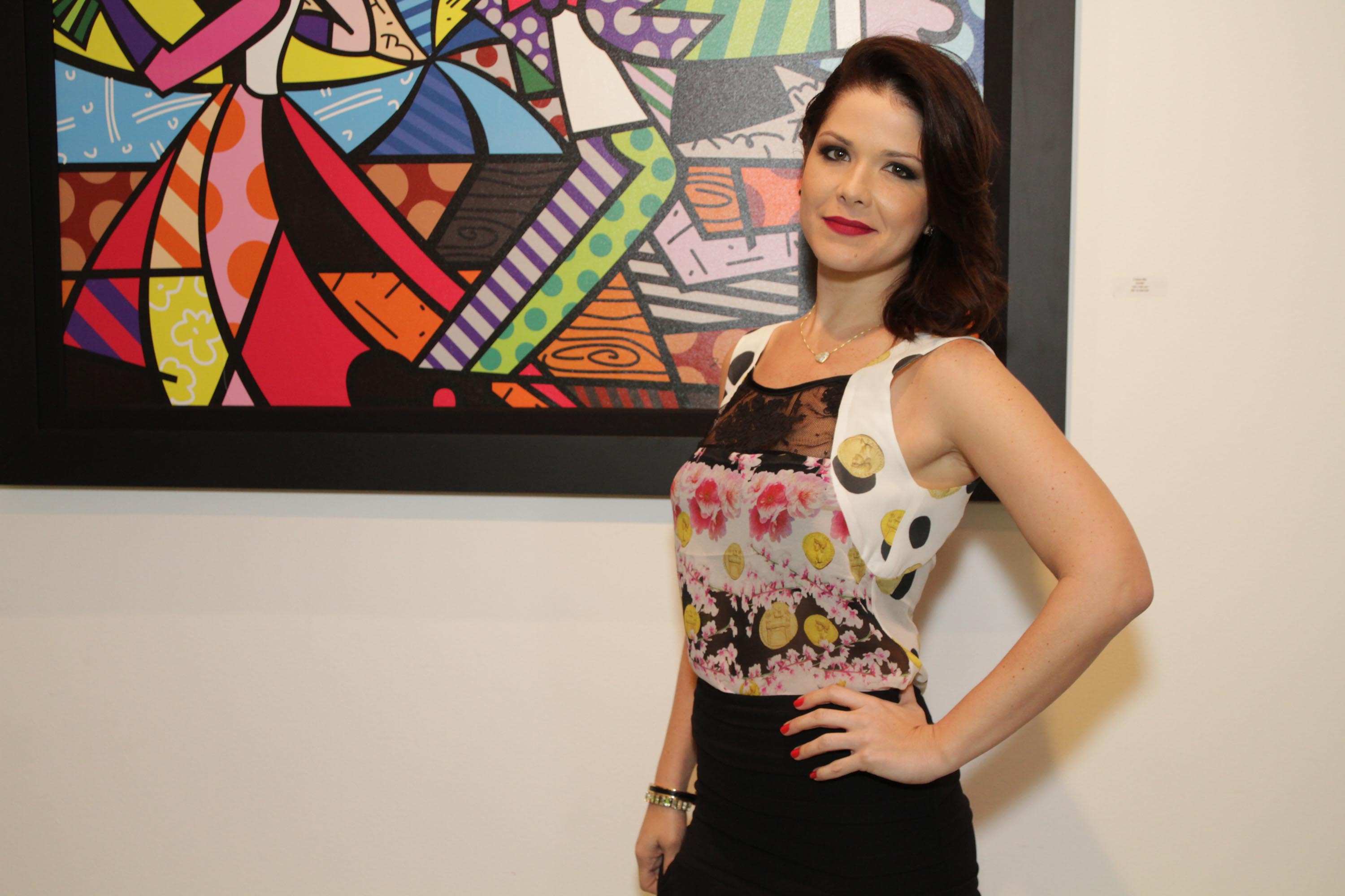 Samara Felippo se irrita com censura e mostra tetas no Instagram 