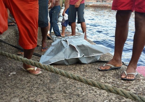 Carregador do porto de Manaus acaba morrendo ao tentar fugir do calor