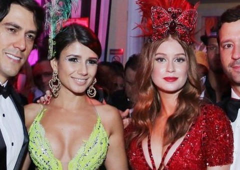   Marina Ruy Barbosa e Paula Fernandes surpreendem com decote em baile de carnaval