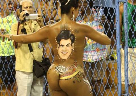 Nua, Musa da Renascer de Jacarepaguá homenageia Félix durante ensaio