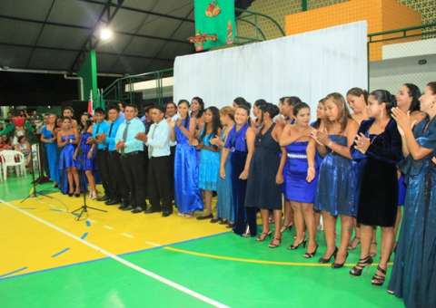 Secretaria de Educação realiza formatura de 388 jovens do Projovem Urbano