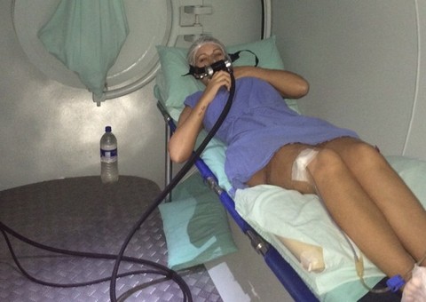 Fotos de Andressa Urach fazendo novo tratamento são divulgadas