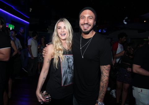 Fernando é rejeitado por ex-BBBs e só Aline comparece à festa de aniversário