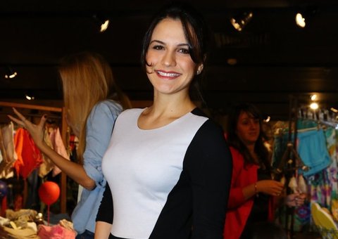 Duas semanas após dar a luz, Kyra Gracie exibe boa forma