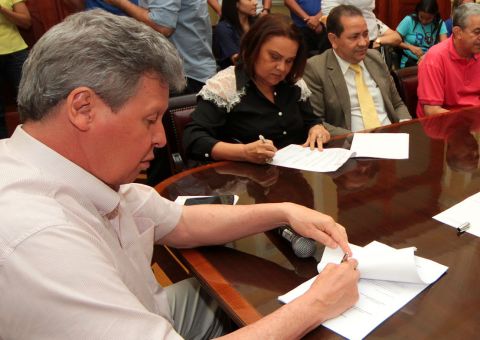  Procon-Manaus assina termo de cooperação técnica com MP-AM e Defensoria do Estado