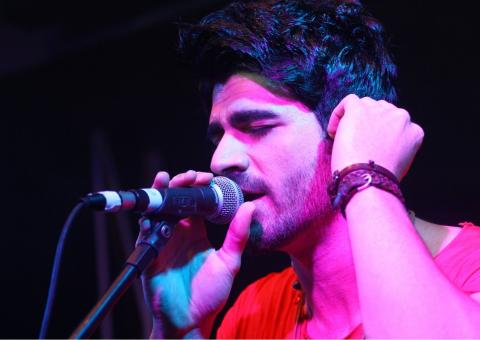  Ex-BBB Rodrigão realiza show de lançamento de CD no Rio 