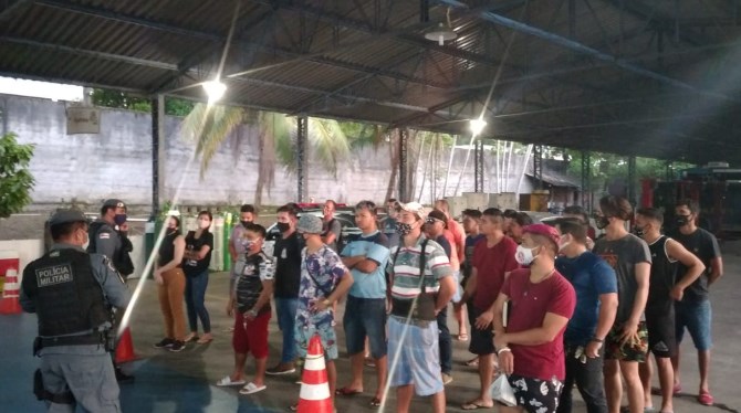 Mais de 20 comerciantes são detidos por descumprir decreto em Manaus