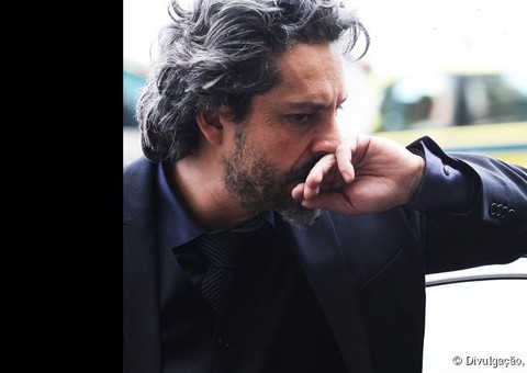 Império: Maurílio avança com o carro e atira contra José Alfredo 