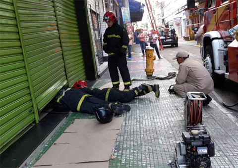 Loja incendeia na Marechal Deodoro