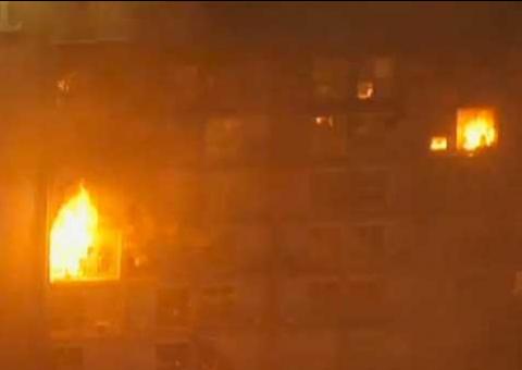 Hotel com mais de 150 apartamentos está incendiando em SP
