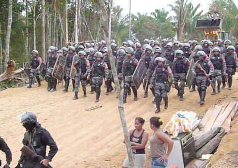 400 policiais retiram índios e caboclos de área invadida na AM 70