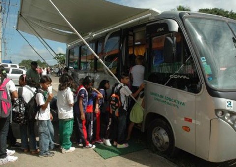 Sema e Ipaam realizam ações educativas de sensibilização contra queimadas 
