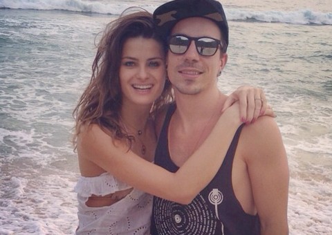 Por ciúmes do noivo, Isabeli Fontana exige camarote exclusivo em evento