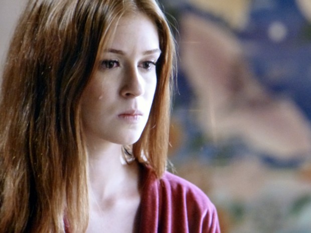  Ísis flagra Zé Alfredo na cama com outra e cai no choro