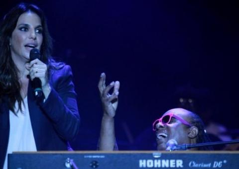 Ivete Sangalo canta Mpb com Stevie Wonder