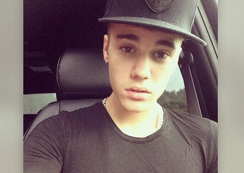 Susposta foto de Justin Bieber nu vaza em site gay