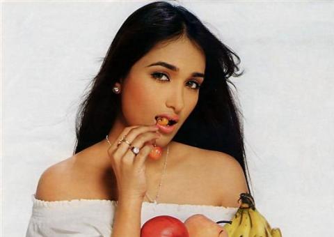 Atriz é encontrada morta em casa pela família