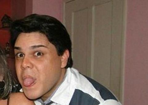 Namorar é perigoso para Jimmy Robert, diz diretor de presídio