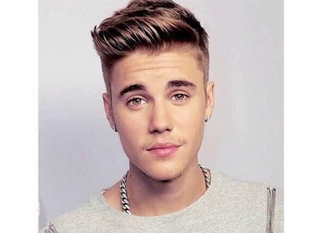 Justin Bieber é preso após se envolver em acidente