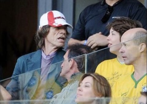 Luciana Gimenez defende Mick Jagger e é criticada na web