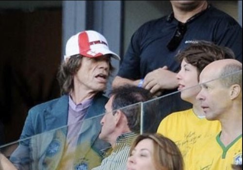 Luciana Gimenez defende Mick Jagger e é criticada na web